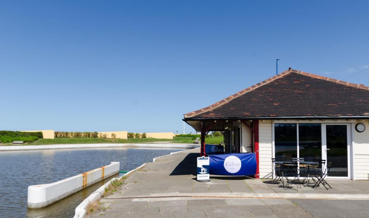 Guest house The Waterside *